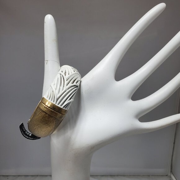 Banana Republic gold-toned metal and white enamel bangle bracelet - Picture 3 of 6